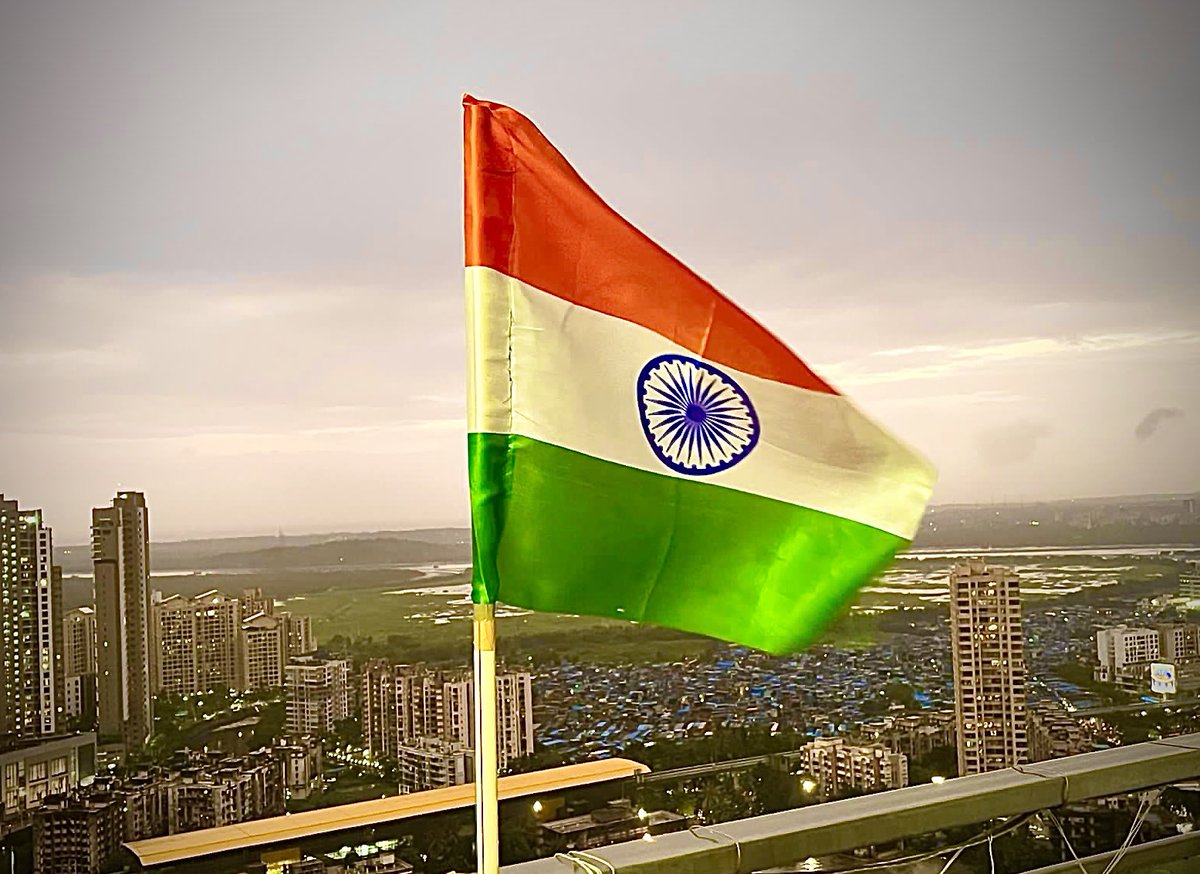 झंडा ऊँचा रहे हमारा, सबसे सुंदर तिरंगा प्यारा… भारत माता की जय… #ProudIndian #TirangaMeraAbhiman pyara #modihaitomsmkinhai #bharatmatakijai #blessed #narendramodi