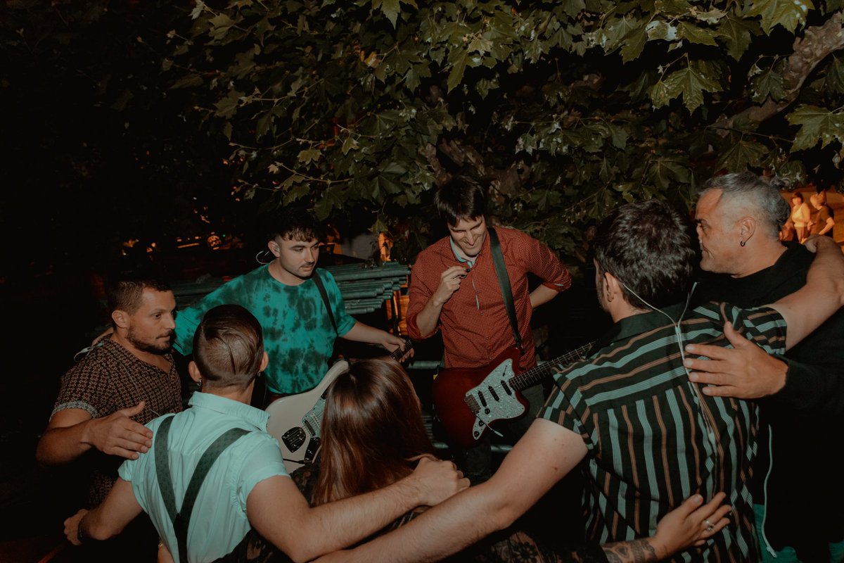 Urte batzuk (……) pase dire gerniken jo gendun azken biderretik . 
Geur ule gitxiaugaz baina inoz baño gogotsuau, barriro. 
22:30. ⚡️ <a href="/DientesdeLuna/">DIENTES de LUNA</a> 🔥<a href="/BagaBigaeus/">baga biga musika ideiak</a> <a href="/jkgoiko/">j.k goiko</a>