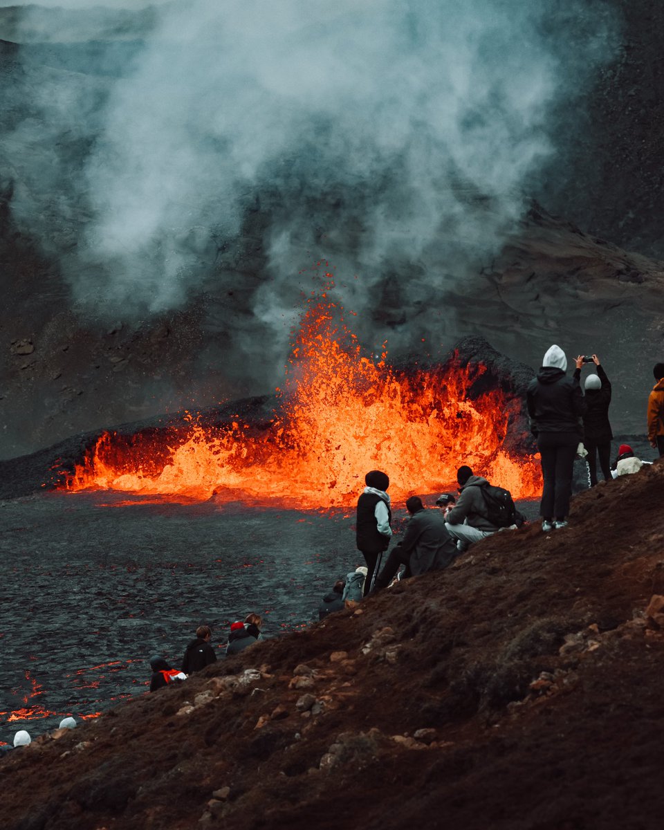 GM! Tried to give you an idea of how big this volcano actually is. Did it work?
