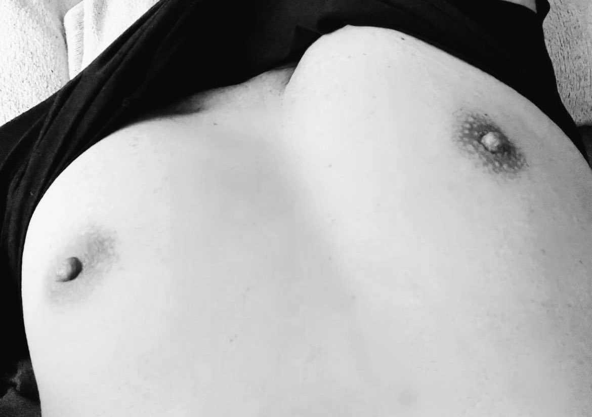 どなたかいませんか❓
#乳首　#乳首感じまくり　
#乳首舐められたい　#乳首舐め好き