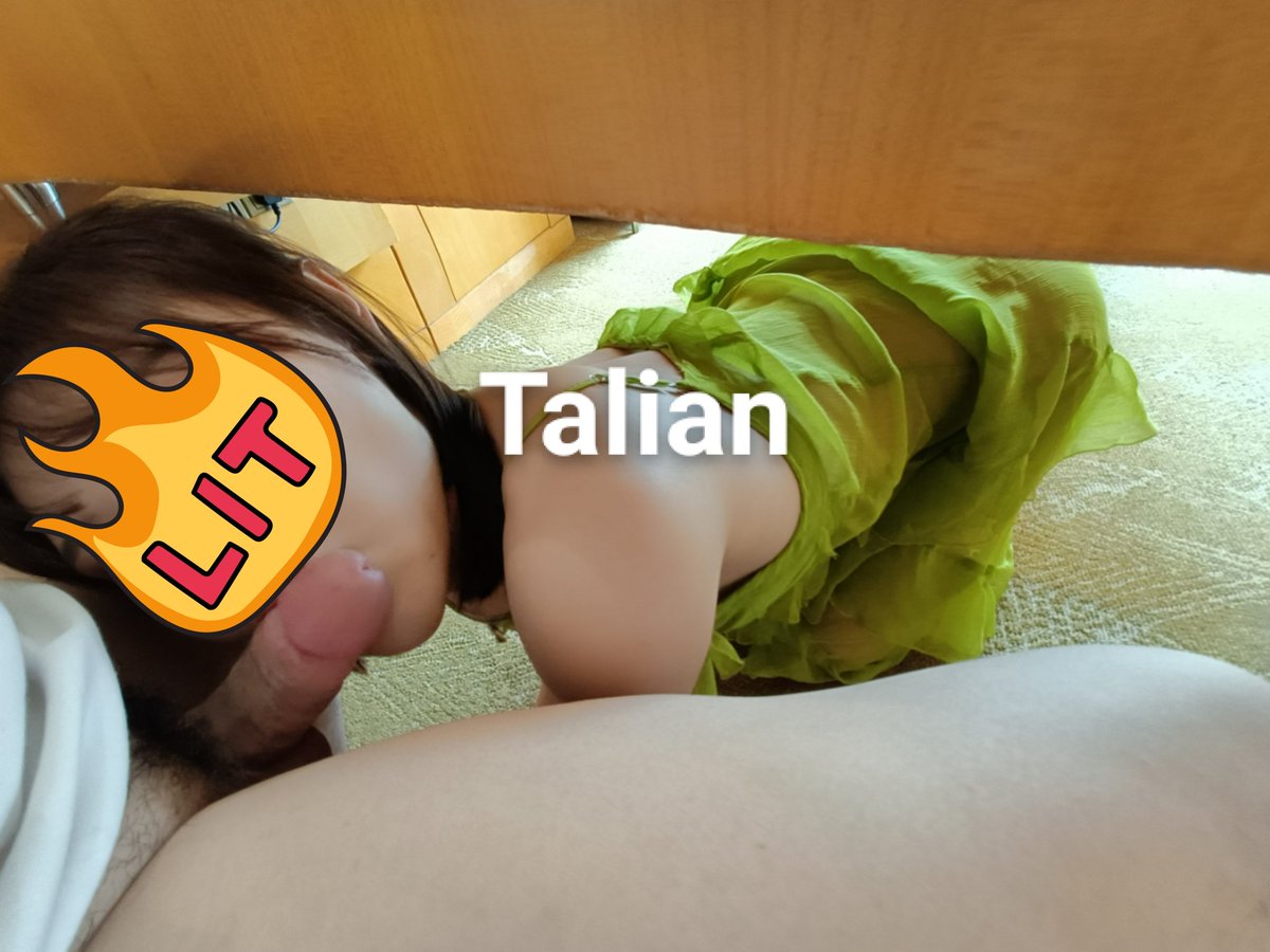 Talian_Ax's tweet photo. 昆明出差，小秘书来我汇报工作
没时间理你怎么突然就从绿萝小仙女变成这样了？昆明的小姐姐有没有约起来的，一起当主人的小猫奴，活动费用我出
#昆明 #秘书 #猫奴 #SM #兔女郎 https://t.co/OJC5k583mR