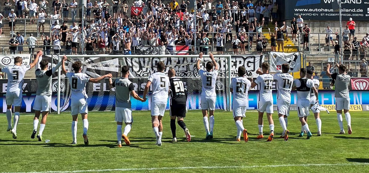 SV07Elversberg's tweet photo. Einfach ein geiler Nachmittag gestern! 🖤🤍 Alles über den 5:0-Erfolg unserer Elv gegen den FSV Zwickau könnt ihr hier noch mal nachlesen. 😁⚽️👉 https://t.co/3Xrt9KdLCu
#ELVFSV #DieElv #UnsereElv #NurDieSVE https://t.co/e6UVRHLdbk
