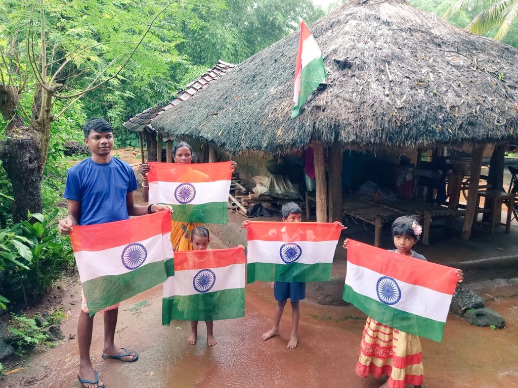 itda_kaptipada's tweet photo. #FlagDistribution
#AzadiKaAmritMahotsav 
#HarGharTiranga 
#75thYearOfIndependence https://t.co/VSbhmmRKrU