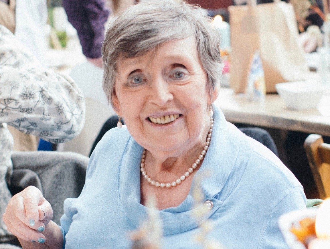 Brigit Strawbridge tweet media