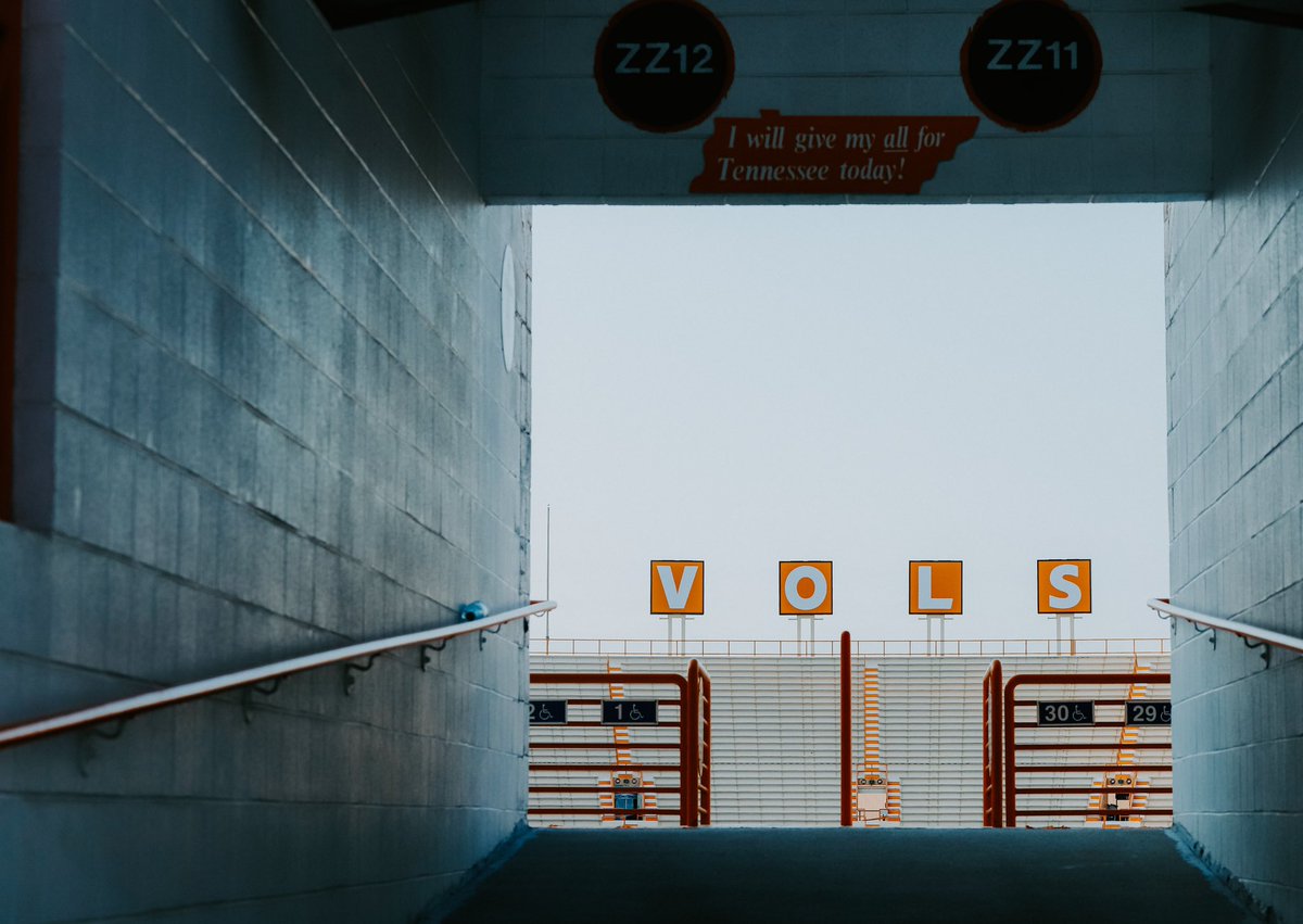 Vol_Football's tweet photo. Good morning Vols!

#GBO 🍊 https://t.co/2AbTUckVAq