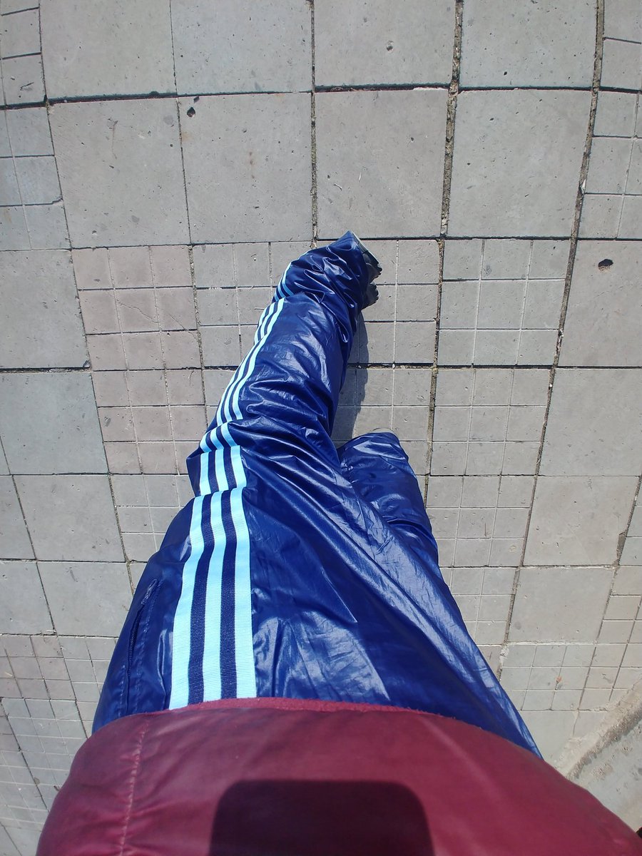 ClothingNylon's tweet photo. I'm moving my pants.
Adidas Cal Pants #adidascalpants #nylontrackies #nylonpants https://t.co/347tgmi5bS