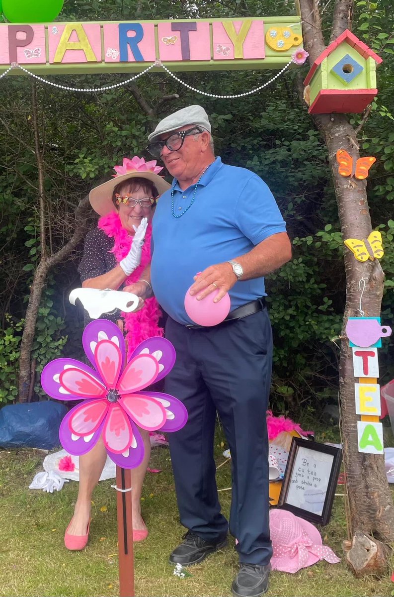 Happiest of anniversary wishes to my parents today. 51 years❤️