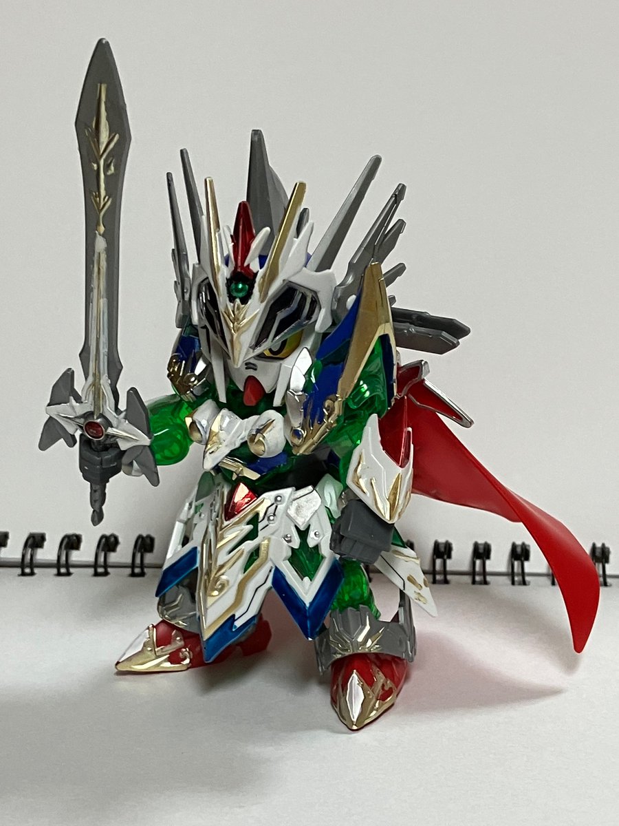 「皮肉ではないけど、最近、塗装はSDのほうが下手なHGよりも大変だったりする気がた」|ほむらのイラスト