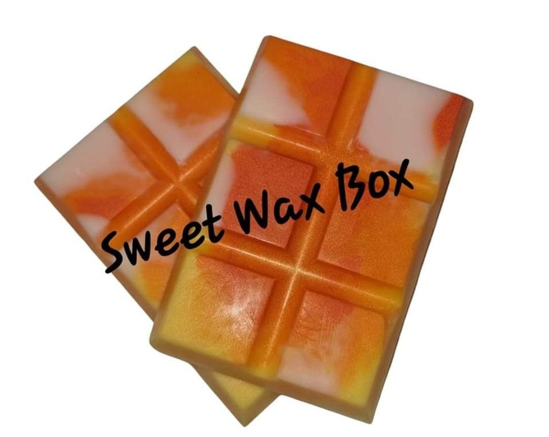 NickyHicks12's tweet photo. 🤩 PassionFruit Martini 🤩
A rich fruity accord dominated by notes of freshly sliced passion fruit blended with zesty lime and vanilla syrup
This smells absolutely amazing! ❤❤ #EarlyBiz #smallbusinessowner #htlmp #waxmelts #homefragrance #SmallBusiness #handmade #waxboss #WAX https://t.co/BZecjb4lil