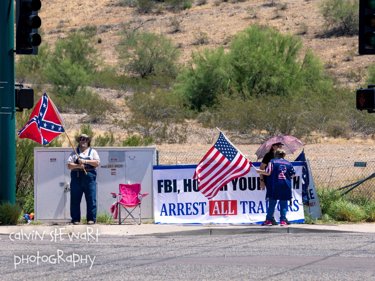 Jerry Saltz tweet media