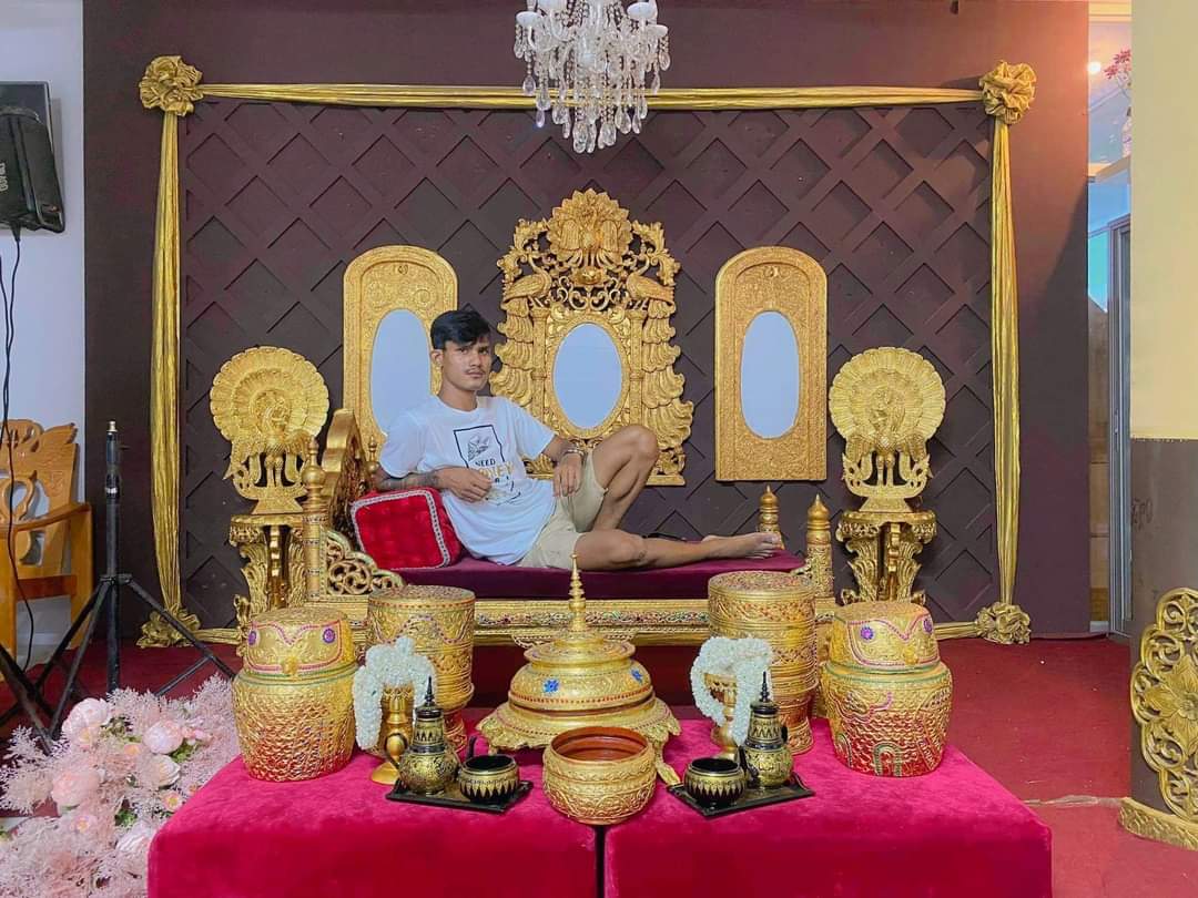 Minpaing4That's tweet photo. ငါ ပါ https://t.co/EfO0UatSbU