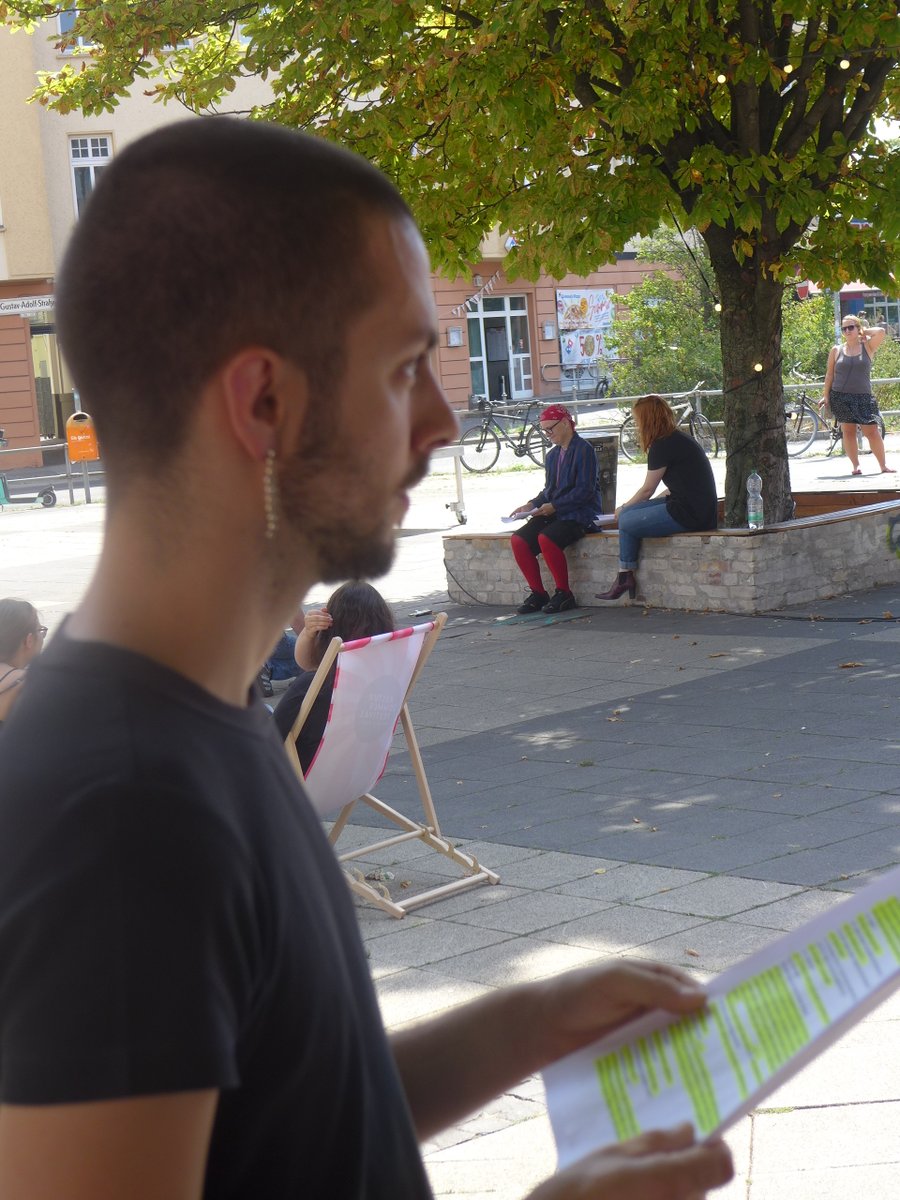 24hTheater's tweet photo. Draußen wir fleißig geprobt. #24htb https://t.co/Kt5Vz3s1WL