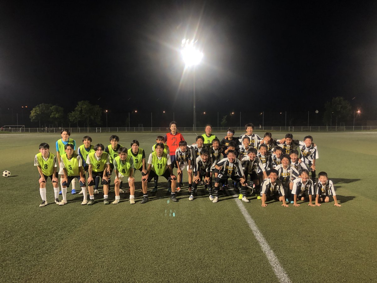 fcsmolta's tweet photo. 13日(土）は、防災公園第3球技場でオールモルタサマー2022が行われました。
今回もFCファルコと交流を行いました。これまで一敗一引き分けと勝つことができませんでしたが、今回は5-2で勝つことができました。これでようやくタイです。
冬の次戦（12月28日を予定）を楽しみにしています。 https://t.co/Daqr6Ev3cF