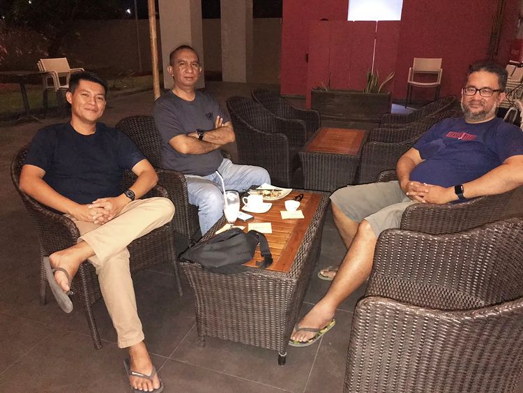 TianTjia's tweet photo. Short re'unio Bestie @wilsontherik @frans_deddy @deddyrudolf "neu hat kiso na ok oke na au mina au leko, na liana naskoll/gaul" https://t.co/TIzGMnqxE6