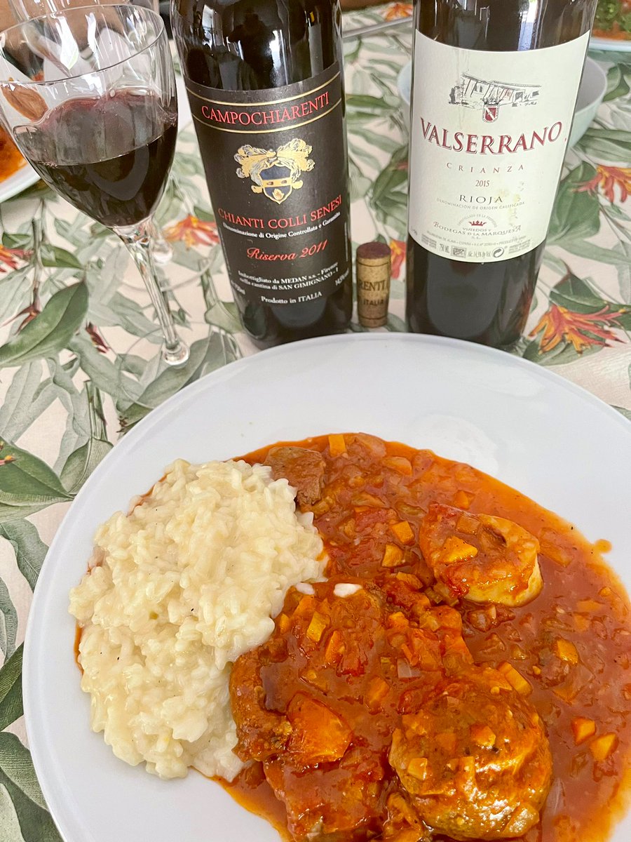 joukesp's tweet photo. #SundayLunch #Ossobuco #Risotto #Gremolata #ChiantiRiserva #Family 
Do you have family? Spend time with them! You’re only here once!
Have some Chianti Riserva by @campochiarenti before it’s too late!
Preferably with ossobuco &amp; risotto!
You could do a lot worse!
Love is all! https://t.co/oUpOIitvQj