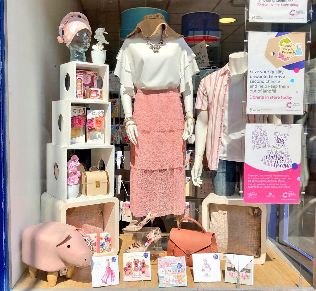 CrukChesterFG's tweet photo. Our new window display @CrukChesterFG We might have melted changing it over, but we got there. Another lovely #sunny day in #Chester 🌞 @ChesterBID @MellorCDE @CR_UK @chestertweetsuk @CRUKShops https://t.co/YIIyK0kahd