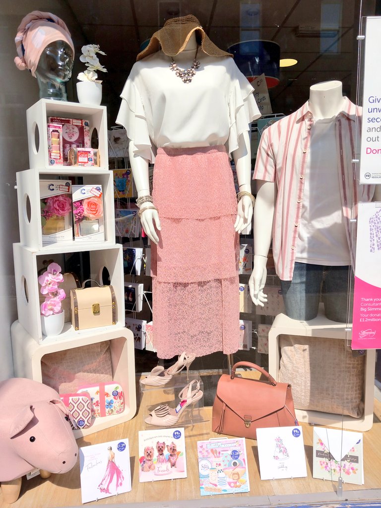CrukChesterFG's tweet photo. Our new window display @CrukChesterFG We might have melted changing it over, but we got there. Another lovely #sunny day in #Chester 🌞 @ChesterBID @MellorCDE @CR_UK @chestertweetsuk @CRUKShops https://t.co/YIIyK0kahd