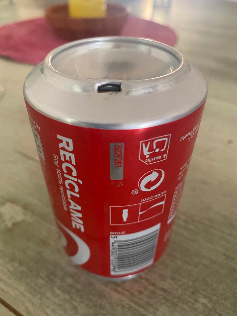 RoseTom67846593's tweet image. @CocaCola_es having just returned from buying a 12x pack of 330ml cans of coke I find one empty! #cokefail