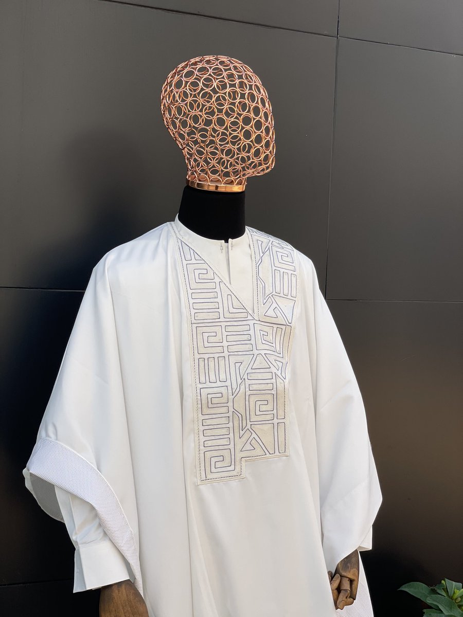 avec_klass's tweet photo. ~ Groom edition ~
A la recherche de la tenue parfaite pour votre grand jour ?
Optez pour un look raffiné et élégant.
Choix du tissu à adapter selon vos envies. 
#class #mariage #kebetu https://t.co/gwgo3utdiO