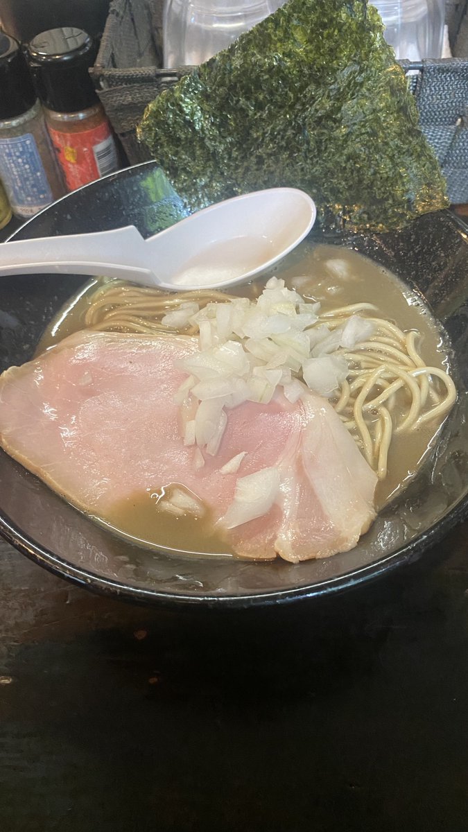 arisaan12's tweet photo. #ラーメン
#千葉市
#煮干し
#海月

食べ歩きはしてたけど久しぶりに投稿

前回冷やし煮干しを頂いたのですが、好みにあわず
やっぱりノーマルの煮干しがすきです
オープン時間は前倒しで開けてくださいます

千葉で煮干しと言えばここの
和え玉食べたら満腹です

Twitterで限定告知あるので要チ���ク https://t.co/VhNA3OUhV6