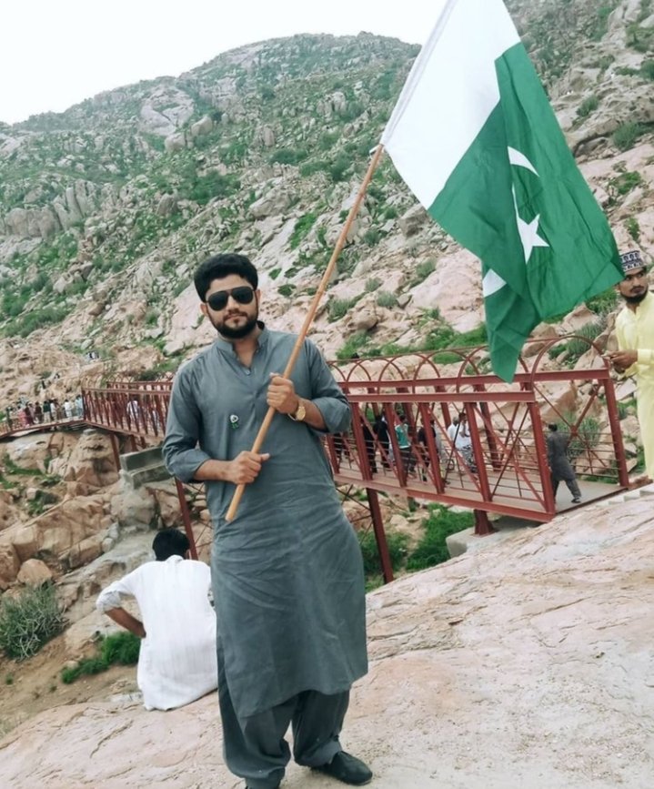 hai_mughal's tweet photo. Let's raise our Flag high.🇵🇰🇵🇰
ہم اپنی سانسیں تیرے نام کرتے ہیں
اے وطن ہم تیری عظمت کو سلام کرتے ہیں
#PakistanZindabad ❤️🇵🇰
#14August 🇵🇰🇵🇰
#HappyIndependenceDay ❤️🇵🇰🇵🇰🇵🇰🇵🇰 https://t.co/pmXZvCPwiD