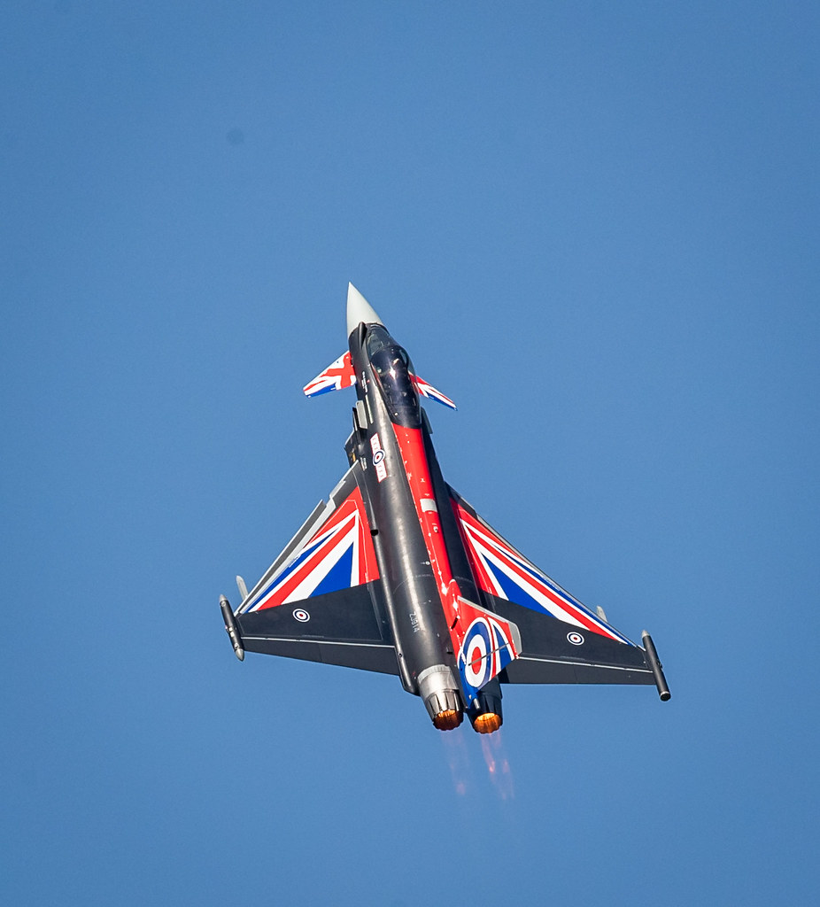 BlackpoolAir's tweet photo. Lets get the Party started.
#ItsShowtime
Keep your Eyes to the Sky now Folks
#BringTheNoise
#TyphoonTime
@TyphoonDisplay
#Enjoy
#ShowStarter https://t.co/aw4lG8ZJJc