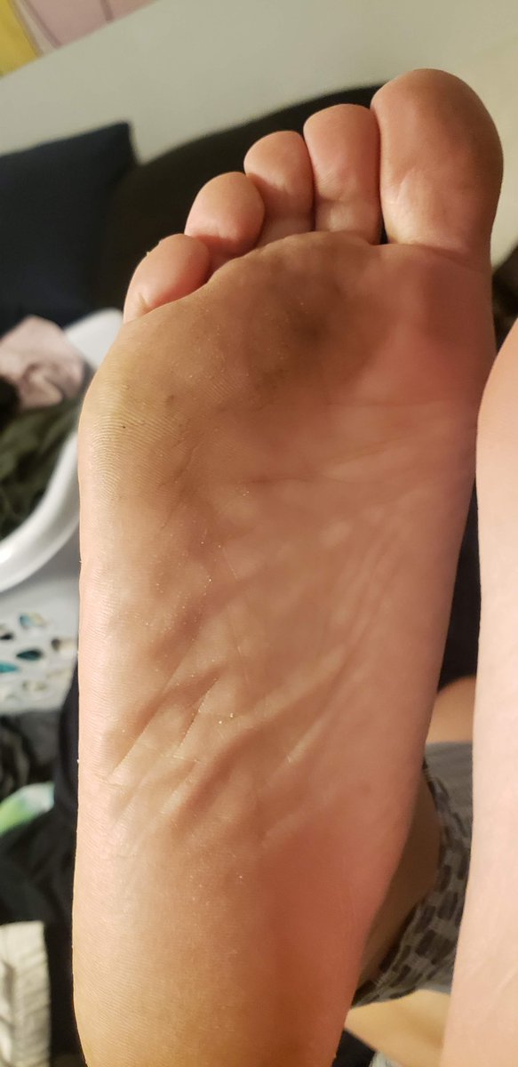 Aloverah1's tweet photo. I have dirty soles... https://t.co/nYa79WodC5

#dirtyfeet #soles #footworshi̇p #feetworship https://t.co/QBgNkSYmVH