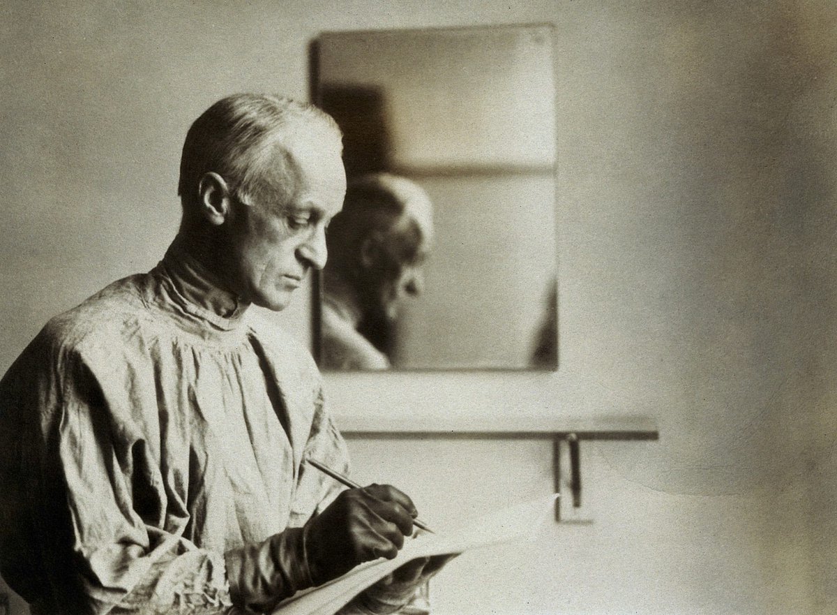 I would like to see the day when somebody would be appointed surgeon somewhere who had no hands, for the operative part is the least part of the work.
— Harvey Cushing 1911