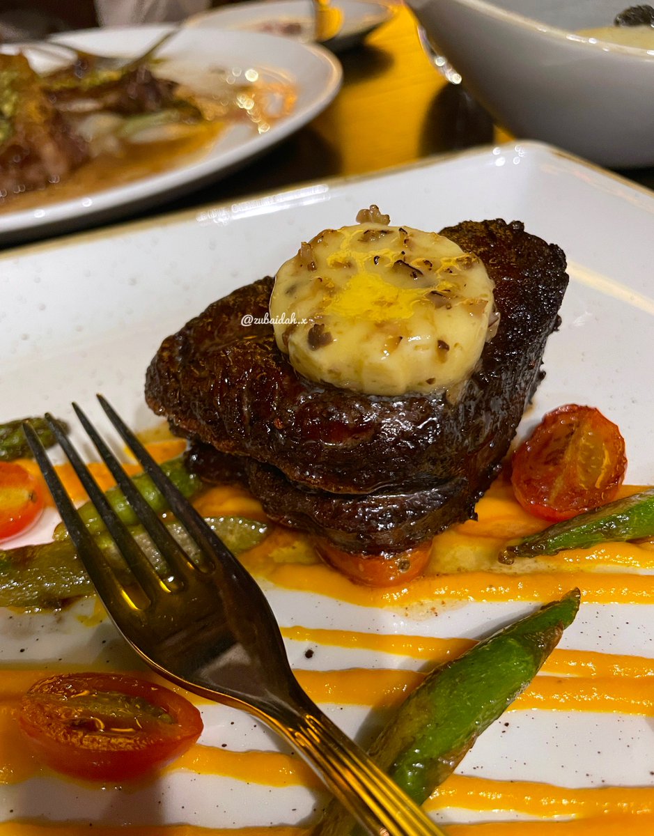 zubaidah_x's tweet photo. Dinner with friends has become the highlight of my week🥰. 

Wagyu Ribeye (200g) 
💸¢350
📍No X, Labone https://t.co/GcEOmQxZVH