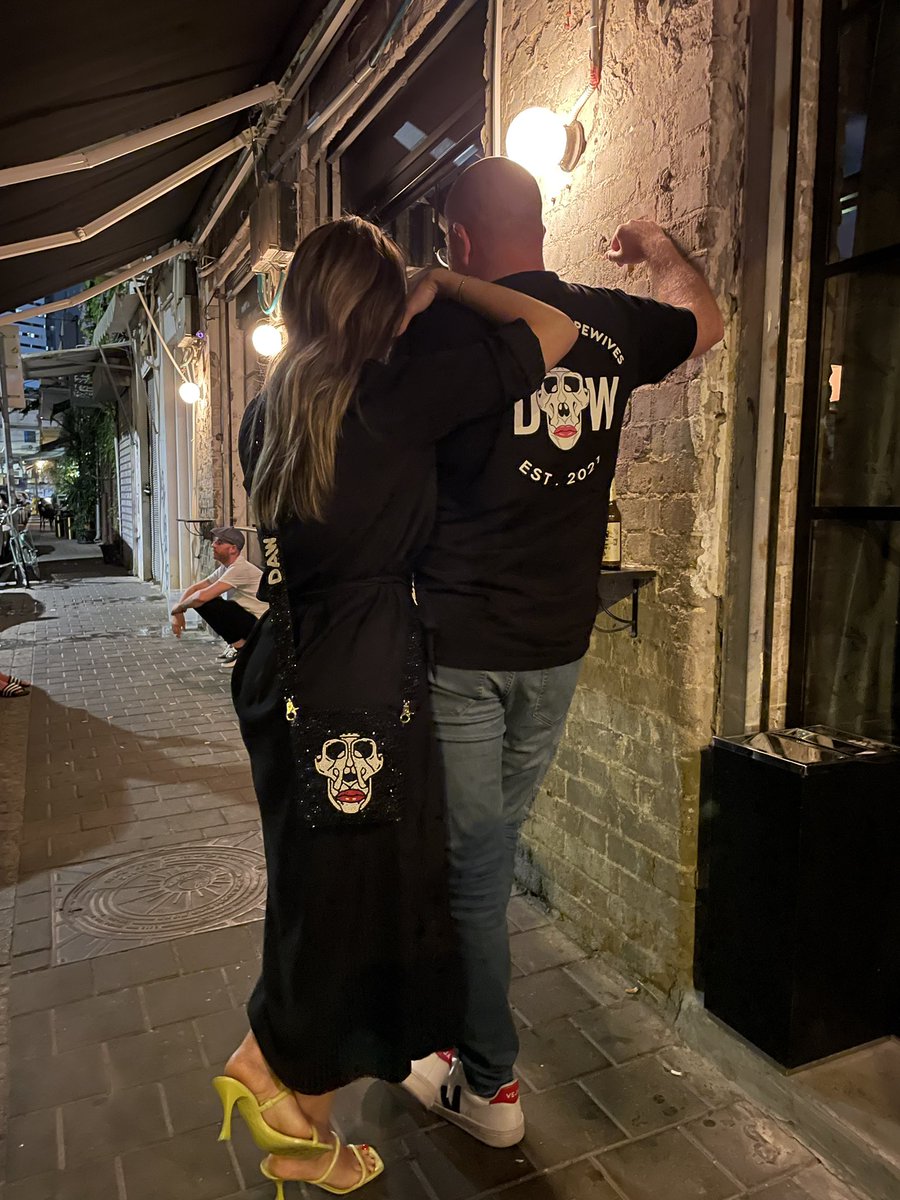 About last night 

<a href="/DApeWives/">Desperate ApeWives</a> #DAW