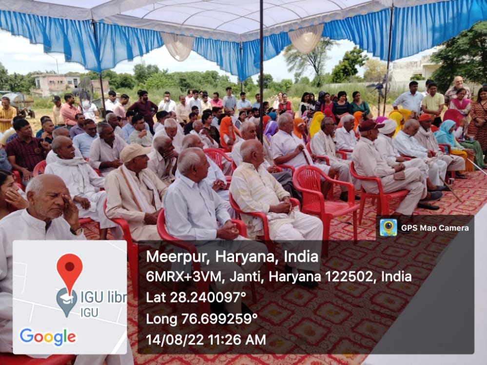 igu_nss's tweet photo. आज माननीय मुख्यमंत्री श्री मनोहर लाल खट्टर जी के आह्वाहन पर IGU कुलपति डॉ जेपी यादव ने किया 75 वर्ष या उससे अधिक आयु के बुजुर्गों को सम्मानित।
@mlkhattar @cmohry @_NSSIndia 
@igu_nss @igu_meerpur
#75Azadikaamritmahotsav https://t.co/4ZjcQBibib