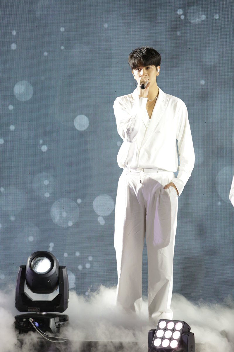 AIS_Thailand's tweet image. 🎤 สุดยอด ดีเลิศ เด็ดขาด อันดับหนึ่ง ศักดิ์สิทธิ์ มหัศจรรย์ ที่สุด สุดยอด เยี่ยม ยอดเยี่ยม ยอดเยี่ยมยอด ดีที่สุด เลิศที่สุด ชนะเลิศ ฝันที่เป็นจริง น้ำตาจะไหล หูเคลือบทอง หูฝังเพชร หมดห่วงแล้วค่ะ 😭

#TEAMAIS5GFANIVERSE 🪐