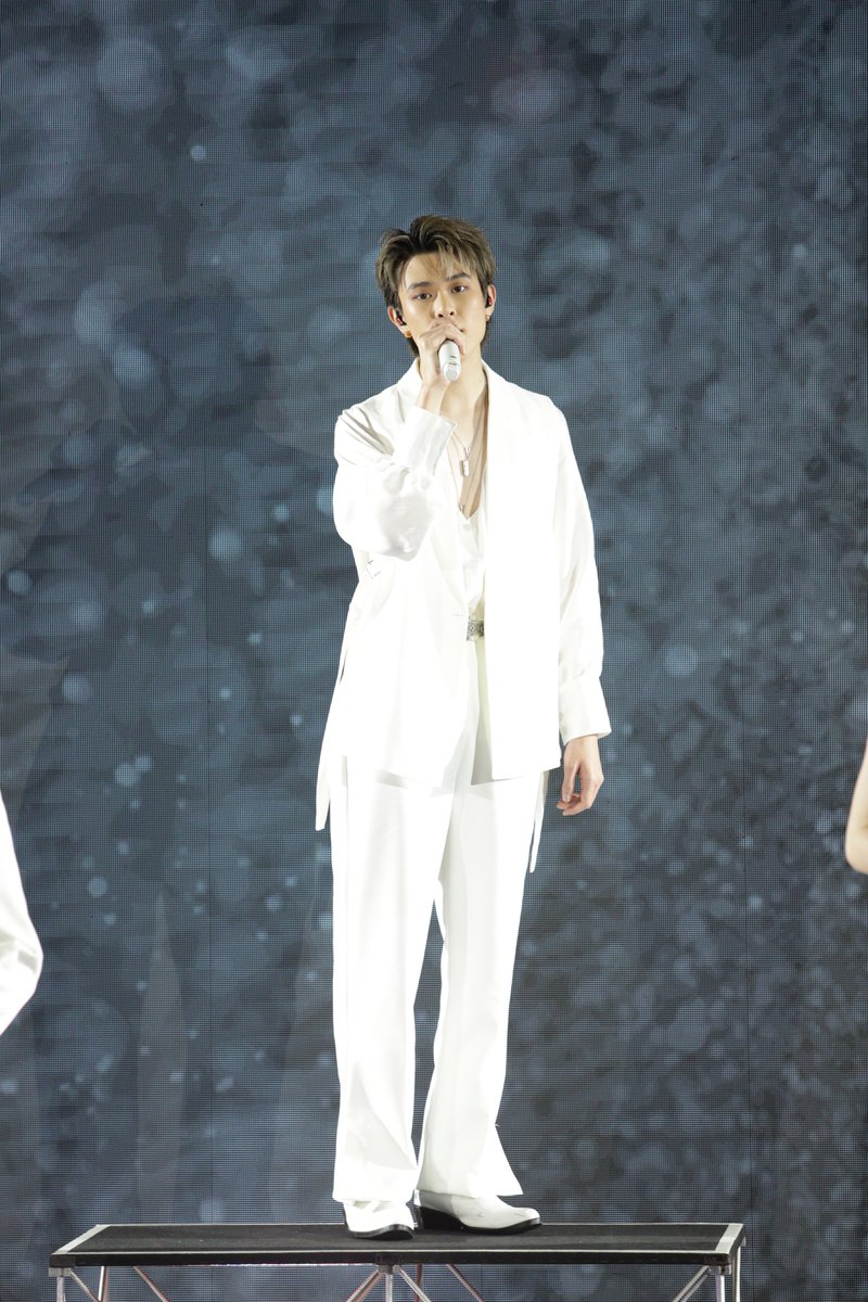 AIS_Thailand's tweet image. 🎤 สุดยอด ดีเลิศ เด็ดขาด อันดับหนึ่ง ศักดิ์สิทธิ์ มหัศจรรย์ ที่สุด สุดยอด เยี่ยม ยอดเยี่ยม ยอดเยี่ยมยอด ดีที่สุด เลิศที่สุด ชนะเลิศ ฝันที่เป็นจริง น้ำตาจะไหล หูเคลือบทอง หูฝังเพชร หมดห่วงแล้วค่ะ 😭

#TEAMAIS5GFANIVERSE 🪐