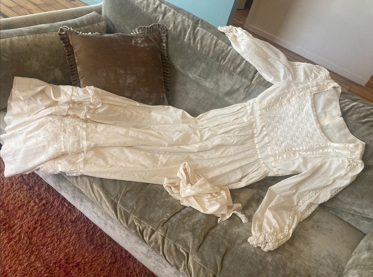 FATMFanClub's tweet photo. Only have 12 more days left to donate to Florence Welch's birthday 'Shining Trinkets' project, and to be entered to win a dress donated by Florence herself, or some signed goodies! Winners are to be announced on 31st August 2022...

Details and to enter: https://t.co/yJxBwSYgkO https://t.co/FdyuZYIJHd