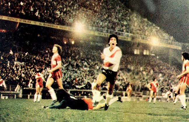 Antonio Ubilla on Twitter: "14 agosto 1975, River Plate 1 (Rubén ...