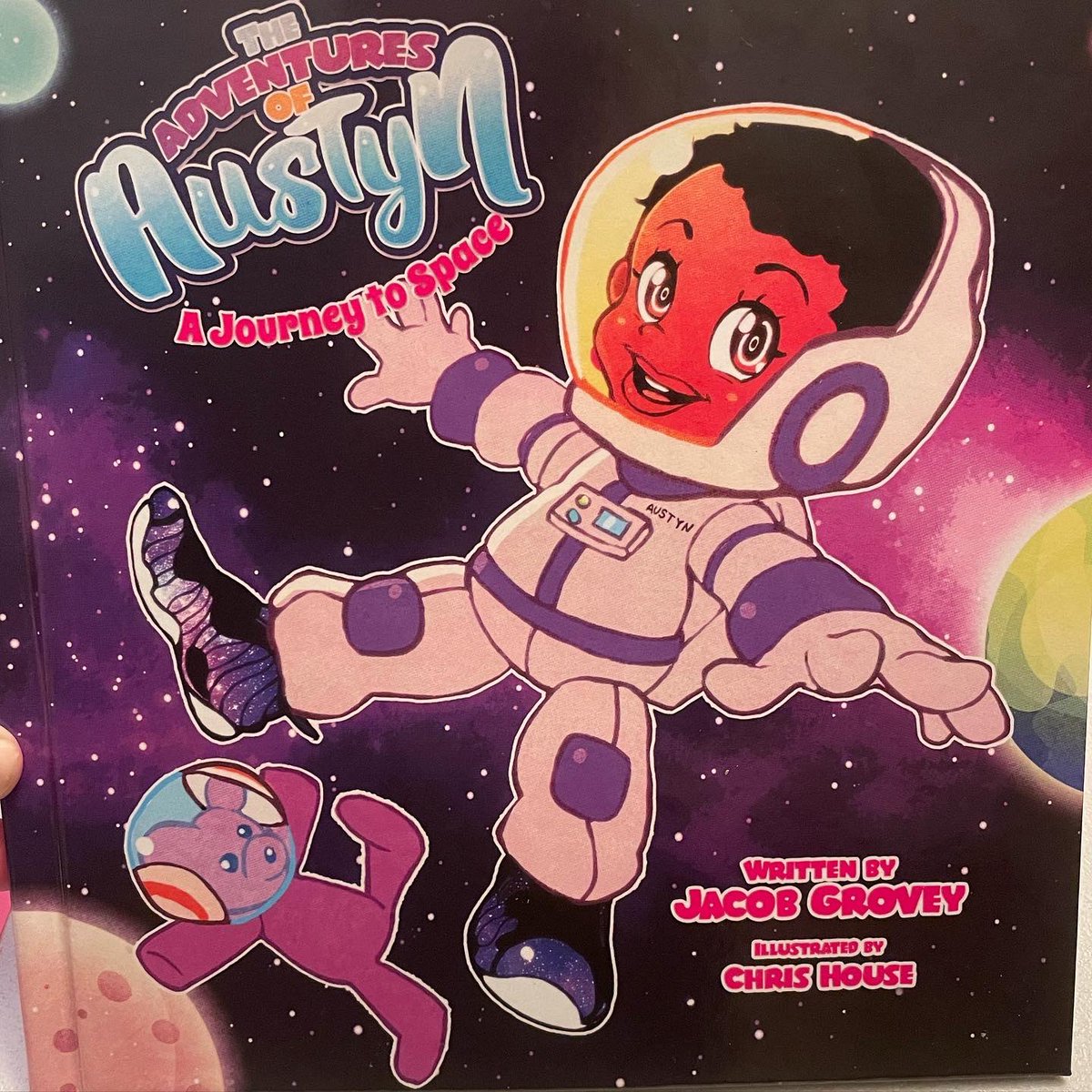 kidsspacebooks's tweet photo. Sports in space! @jacobgrovey #chrishouse #spacebooks #spacebooksforkids #space #childrensbooks #picturebooks https://t.co/rEH4MbPFE6
