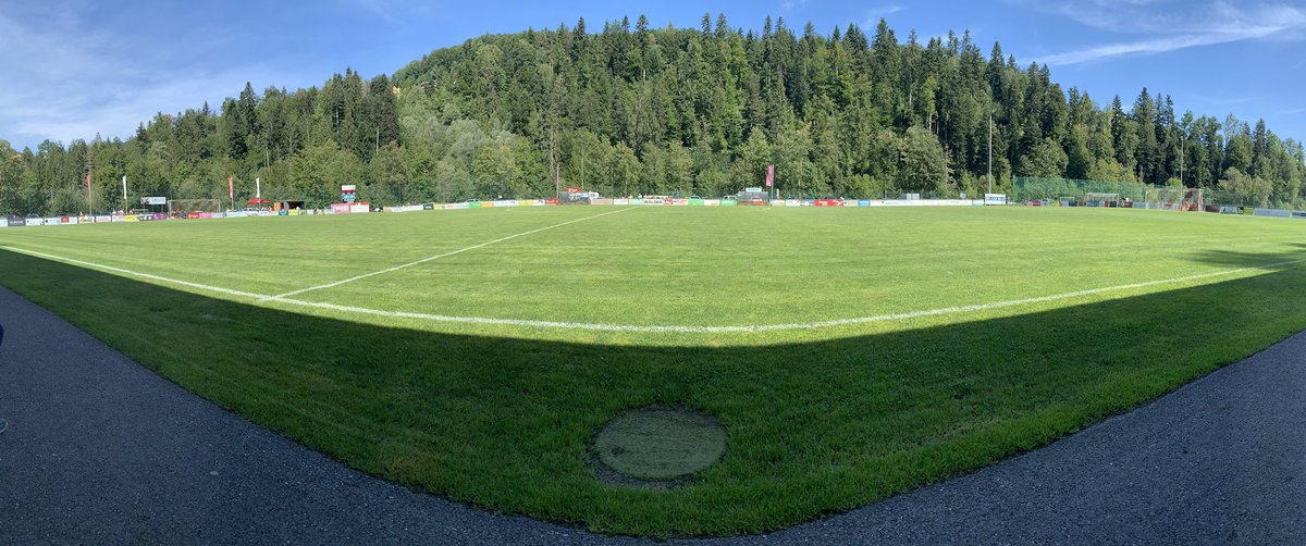 bch's tweet photo. Wenn Du Fußball so liebst, dass Du Sonntagmorgen in der dritten Österreichischen Liga aufschlägst. ⚽️❤️🇦🇹 #FCEgg https://t.co/yx3y2X3LP1