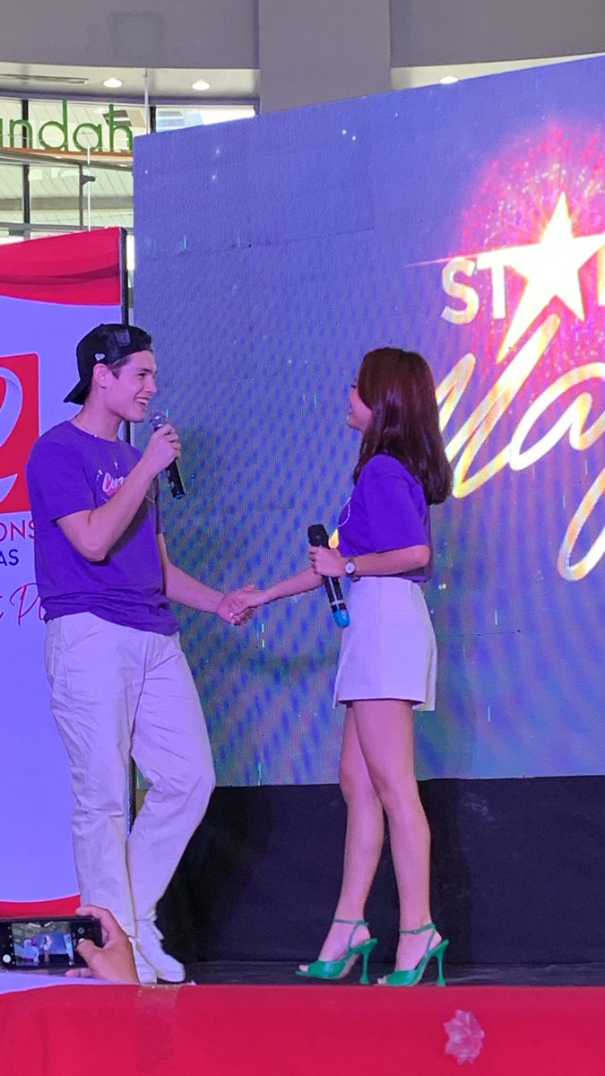 AmandaGlobalOFC's tweet photo. #ConnectedTheMovie Last Mallshow🥹💗

@amandaazamora @iamchicoa 
@richardjuan @quincy_adrienne 
@struggail @ralphhmalibunas 
@iamandiabaya @kobierbrown https://t.co/caJ9aVSBnA