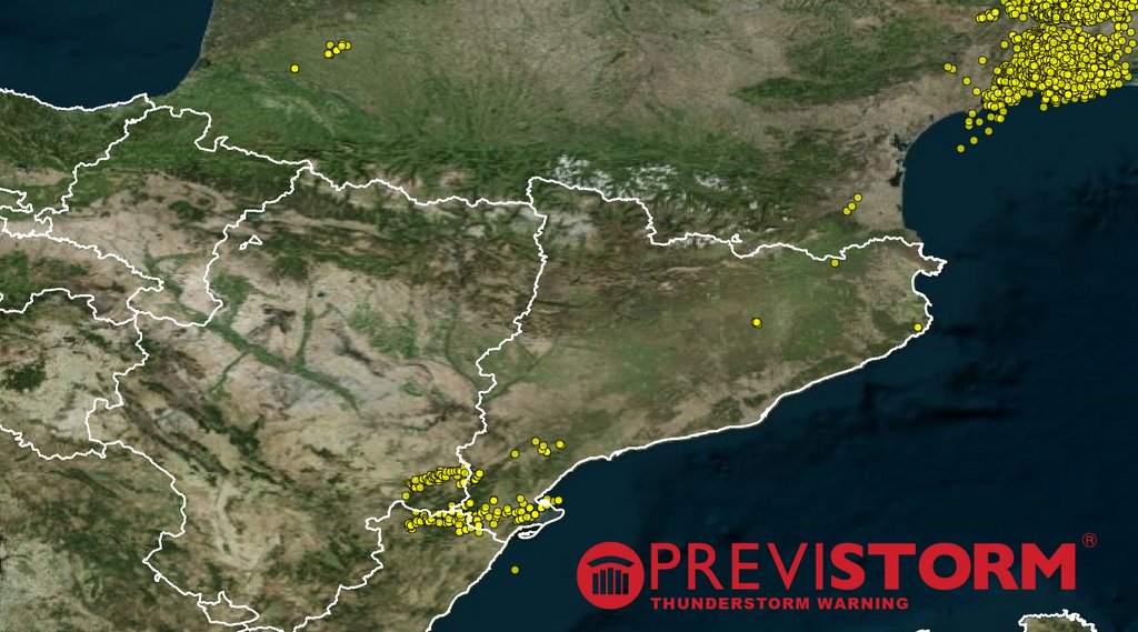 INGESCO's tweet photo. En las últimas 2 horas han sido detectados 11215 rayos en el noreste de la Península Ibérica. #INGESCO https://t.co/TCUu5fcd1r