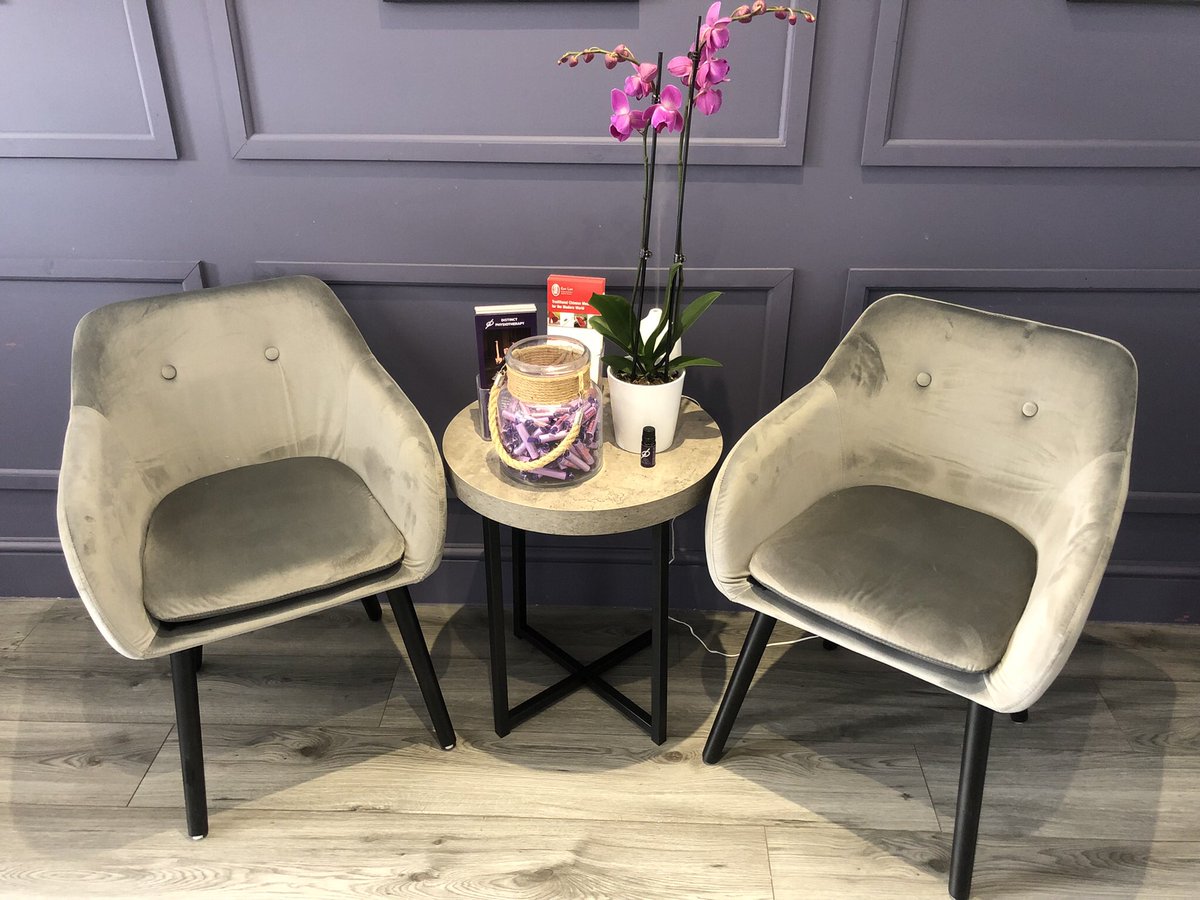 Looking for 2 physios or Sports Rehab therapists 2 work at my clinic in Radlett. 

Full &amp; part time opportunities available 

Please dm if you’re interested 

Retweets kindly appreciated

#radlett #herts #eastofengland #msk #womenshealth #sportstherapists #rehab #massagetherapy