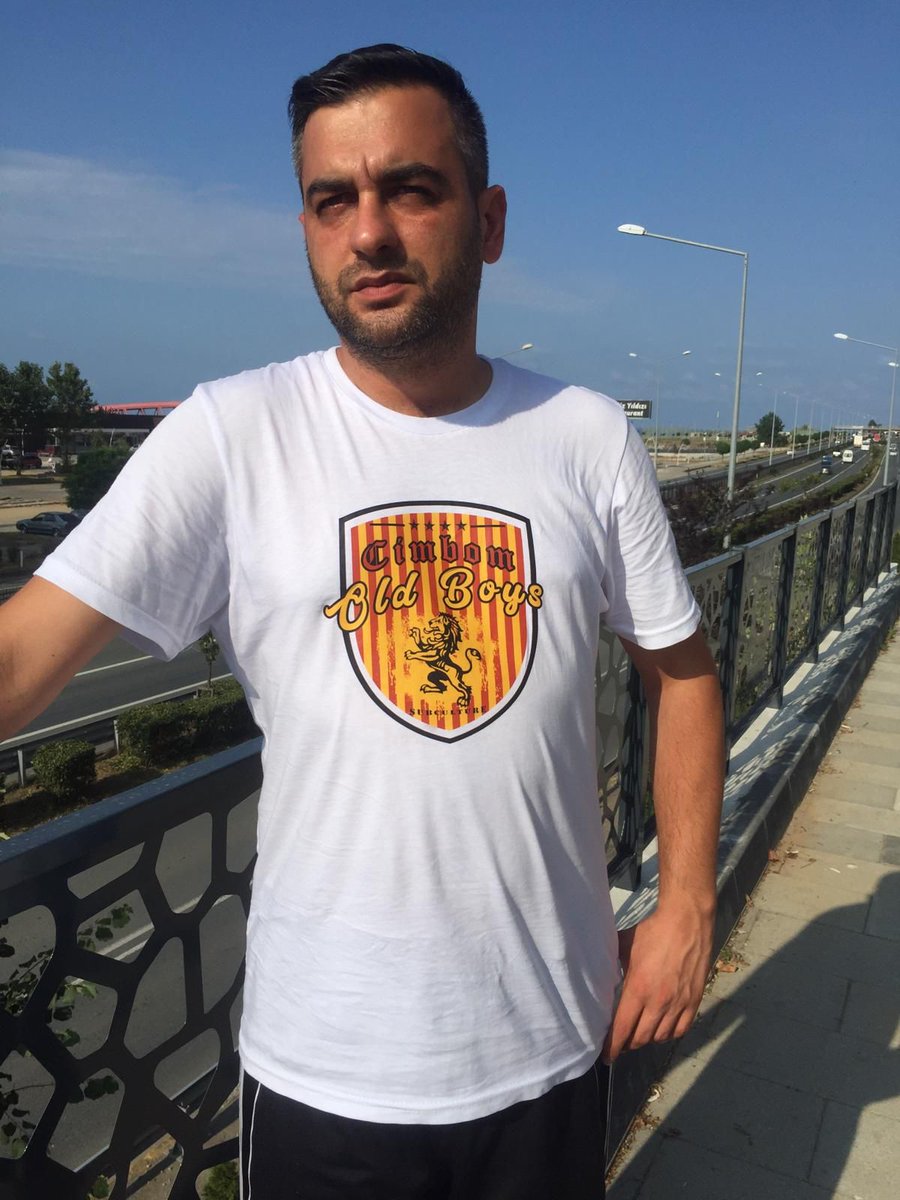 StayUltraSw's tweet photo. #oldboys #cimbom #stayultra https://t.co/SNQWqxqUUu
