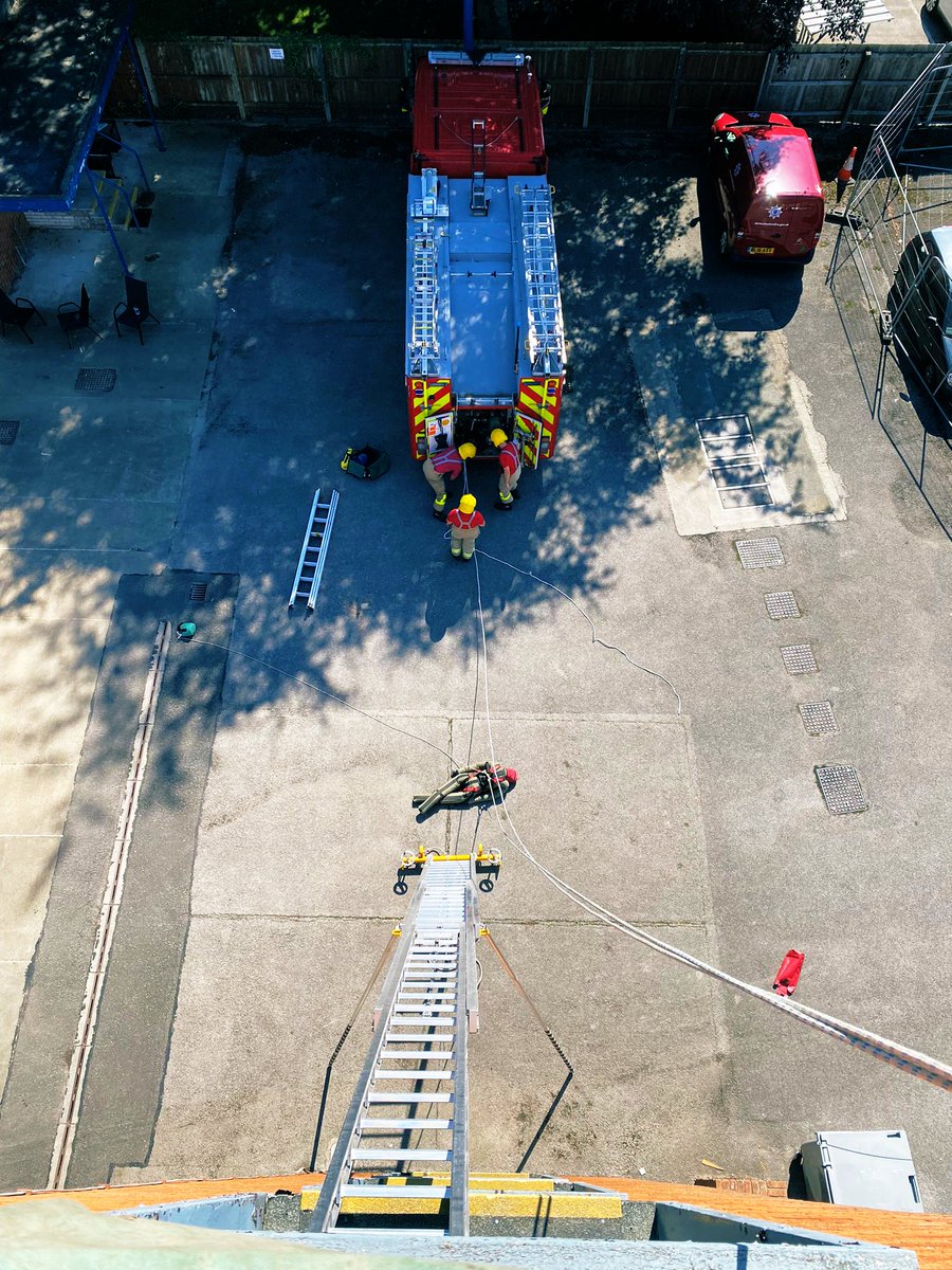Laura_Wheelton's tweet image. First day as temporary crew manager on Charlie watch wilmslow yesterday! Busy day with station familiarisation, height safety training and lots of grass fires! #firefighter #femalefirefighter #crewmanager #newstation