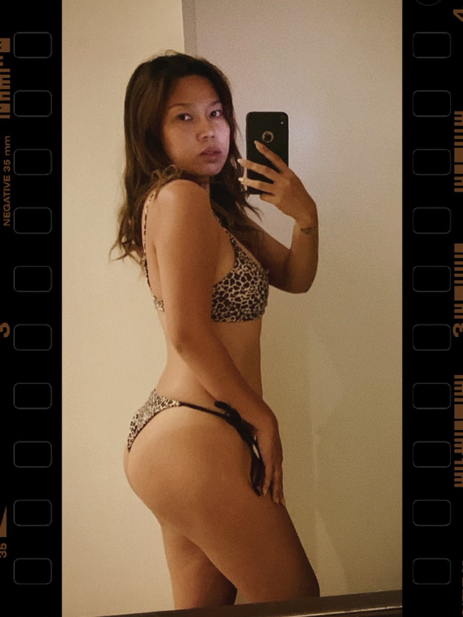 _astridcamille's tweet photo. Confident in my skin. 😌 #bikini #bikinibod https://t.co/zazS4nLWSX