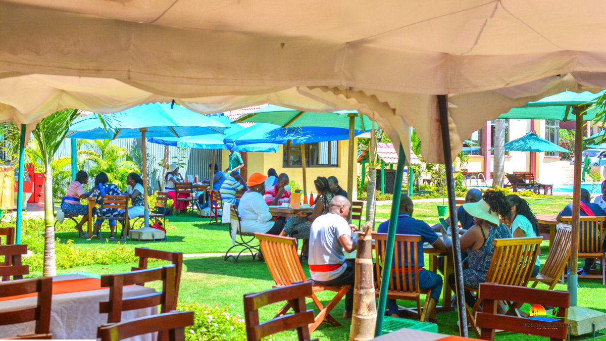 sunsetholidayke's tweet photo. Stop being afraid of what could go wrong and instead be excited about what could go right...
We wish you a happy and peaceful new week🤝✌️. 

Karibu to #Sunsetparadiseholidayhomes!

For booking /inquiries:
☎️ 0716 950830
♾️ https://t.co/eJnawkj9CM
🔘 Serena rd, Shanzu, Mombasa https://t.co/8vKS52L7um