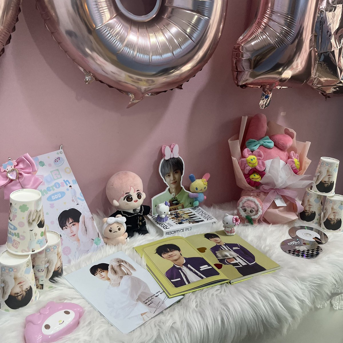 myang000813's tweet photo. 📍카페 지금여기
#모야모야_재민이생일이야
#Our_cherish_nana
컵홀더가 너무 예뻤음... 카페 내부도 너무 이쁘게 잘 꾸며져있었고 얼굴쿠키가 너무너무 귀여움... 안 먹으려다가 오늘 배고파서 이성을 잃고 먹어버렸는데 맛있었음... https://t.co/r0C45jVoM0