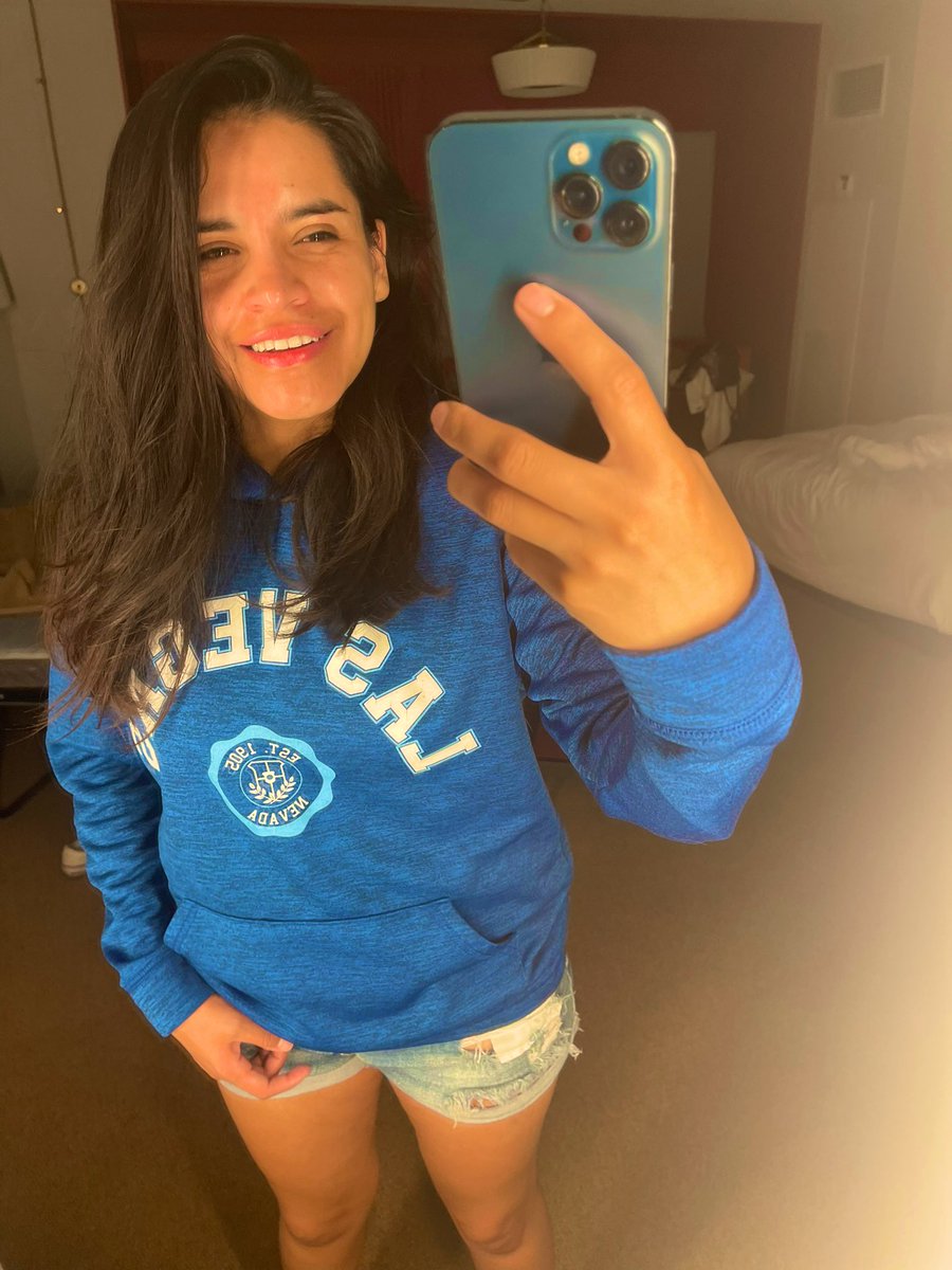 KikssM's tweet photo. Cómo quieres que te quiera? Si tu nunca me has querido! — déjate querer! https://t.co/xLa3NgarXs