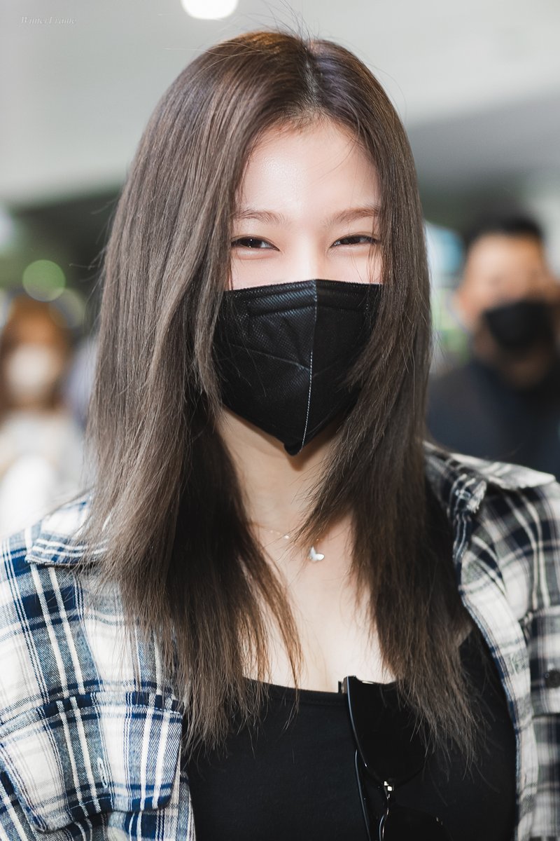 WinterFrame's tweet photo. 220521 #사나 

#TWICE #트와이스 #SANA #サナ #とにか��可愛い湊崎 https://t.co/W2dQJ03JDE