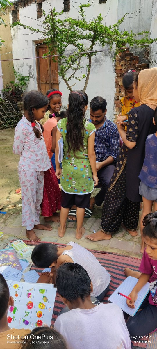 utthanbasti's tweet photo. “ज्ञान में किए गए निवेश से सबसे उत्तम लाभ प्राप्त होता है।”
~~बेंजामिन फ्रैंकलीन
#utthanbasti टीम अपने साप्ताहिक कार्य #MissionStudywithUtthan पर।
@dmbas_ @UPGovt @myogiadityanath @Ersurendradubey @asushantsdubey @divyanshudubeys @sdmjlbd @awriterdeepak @EduMinOfIndia https://t.co/IfuLjJSa67