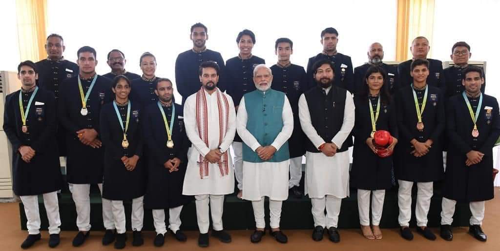 Aimimfriends786's tweet photo. प्रधानमंत्री जी ने किया सम्मानित

मुबारकबाद🇮🇳भारत की बेटी #निख़त_ज़रीन, भारत के लिये गोल्ड मेडल जीतकर हम सबका सर फ़ख़्र से ऊँचा कर दिया।
कॉमनवेल्थ खेल 2022
Nikhat Zareen   #goldmeda
🇮🇳 👇 https://t.co/sjjkNF30fK
