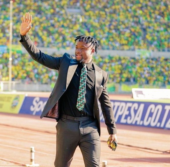 fumbokhanJr's tweet photo. Kati ya Sakho na fiston Mayele Yupi ni Mchezaji Bora Kwako.....

Retweet kwa mayele Like Kwa Sakho. https://t.co/S6sLeNpVMS